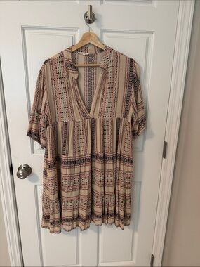 Easel dress. Relaxed fit.